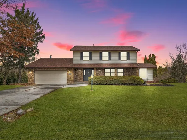 19632 Mallingham Way, Bloomington, IL 61705