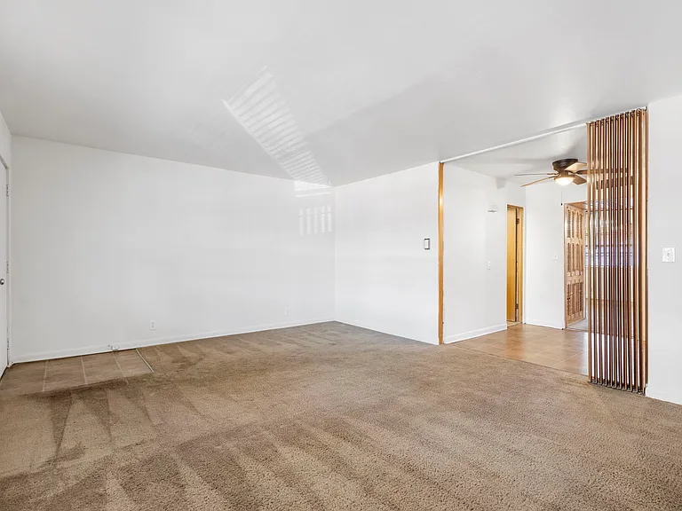 Embassy Apartments — Photo 16