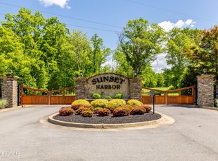 Peaceful Point, Dandridge, TN 37725