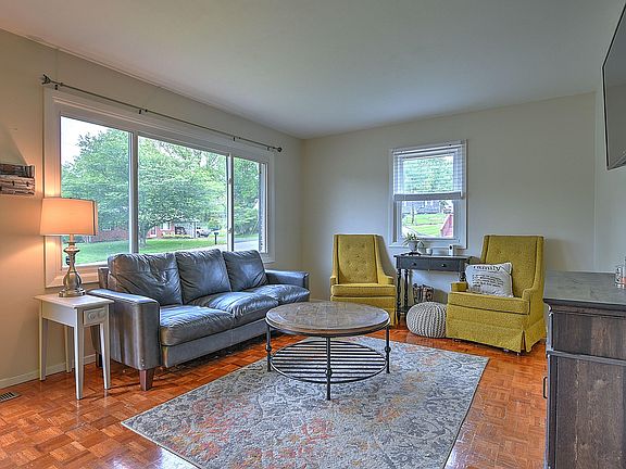 5th image of 4103 E Englewood Blvd