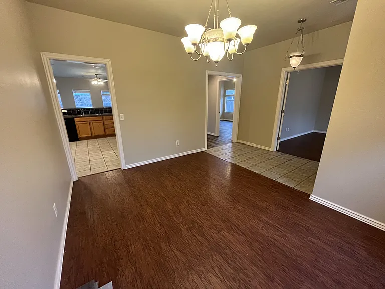 2321 SW 94th St — Photo 15