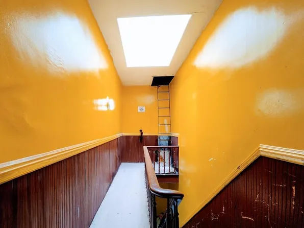 1440 De Kalb Avenue image 11 of 11