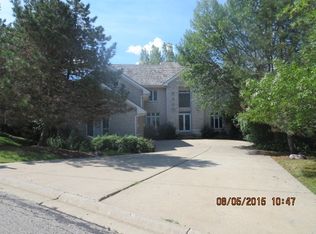 21839 W Riviera Ct, Mundelein, IL 60060
