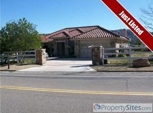 28585 Lawrence Welk Ct, Escondido, CA 92026
