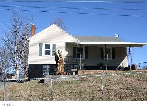 2nd image of 531 Circle Dr