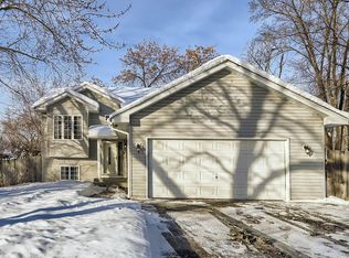 11316 Ivywood St NW, Coon Rapids, MN 55433