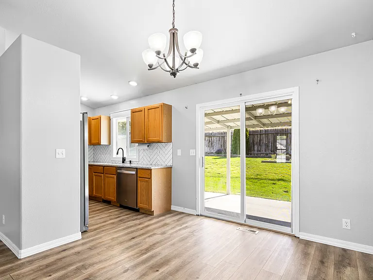 3812 S Springfield Ave — Photo 30
