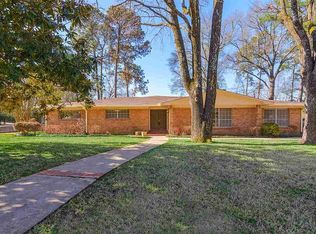 806 Hillcrest Dr, Longview, TX 75601