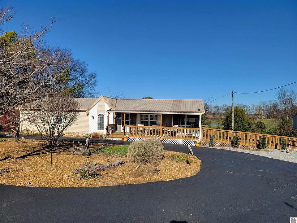 1st image of 122 Breezy Loop