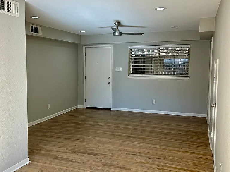 4326 Cole Ave #F — Photo 4
