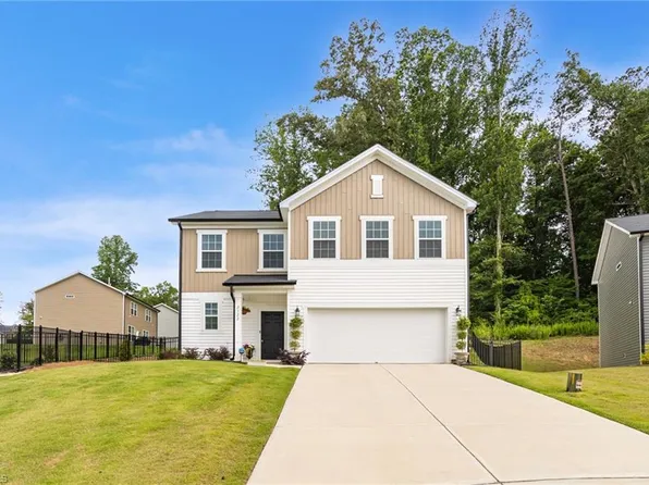 2322 Piccadilly Pines Ct, Winston Salem, NC 27127