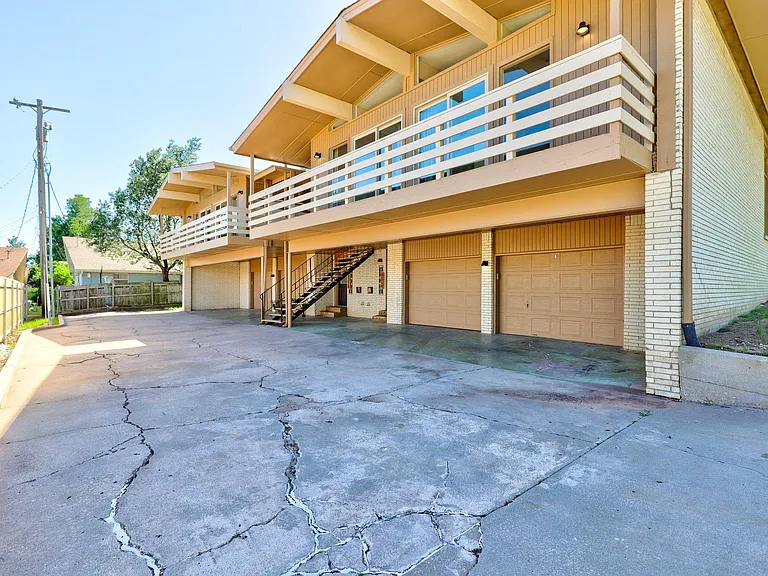4312 N Portland Ave — Photo 32