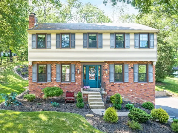 124 Sheffield Ln, Canonsburg, PA 15317