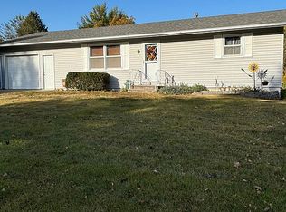 1138 Clearview Dr, Oskaloosa, IA 52577