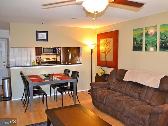 3rd image of 3307 Wyndham Cres #2169