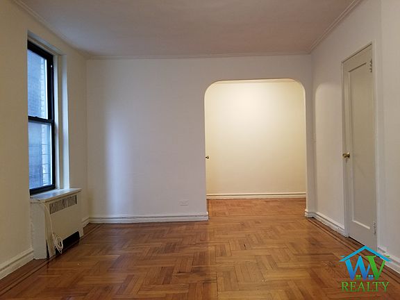 4th image of 1185 Morris Ave #H4