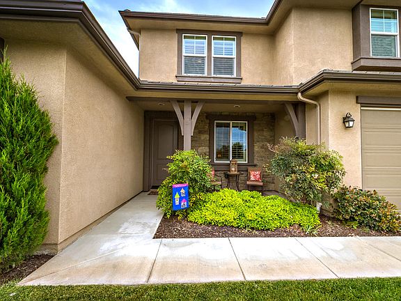 3rd image of 1438 Burrero Way