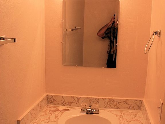 5th image of 1300 W 47th Pl APT 214A