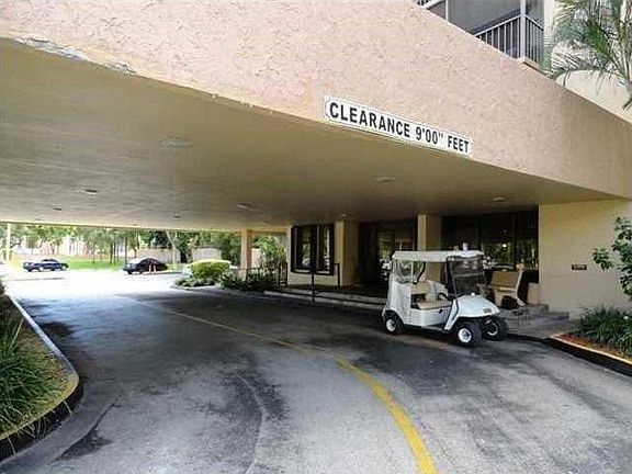 2nd image of 900 NE 195th St APT 704