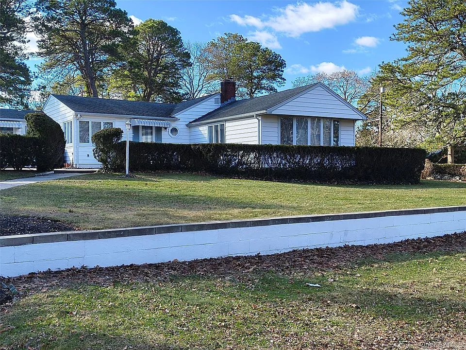 1 Washington Ave E