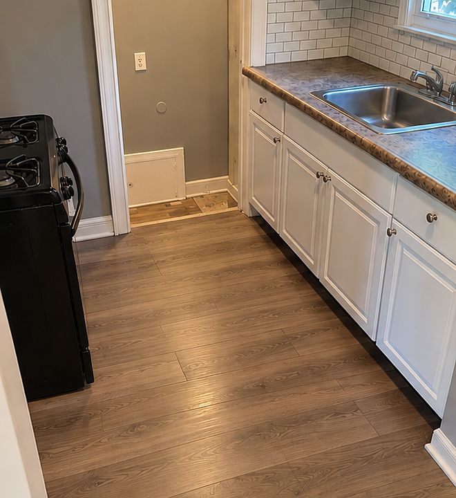 2nd image of 20242 Hickory St