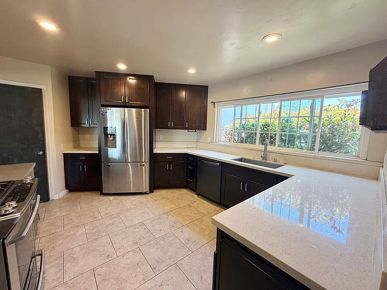 5195 Alumni Pl — Photo 2
