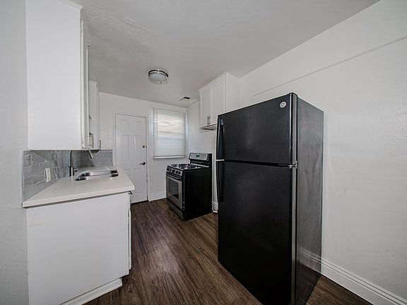 4th image of 4507-4519 N Banner Dr #2