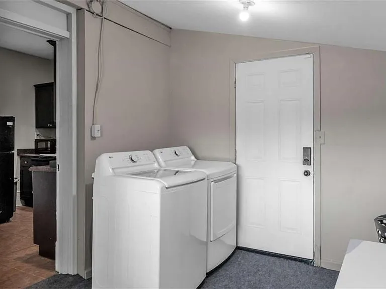 2882 Church St — Photo 57