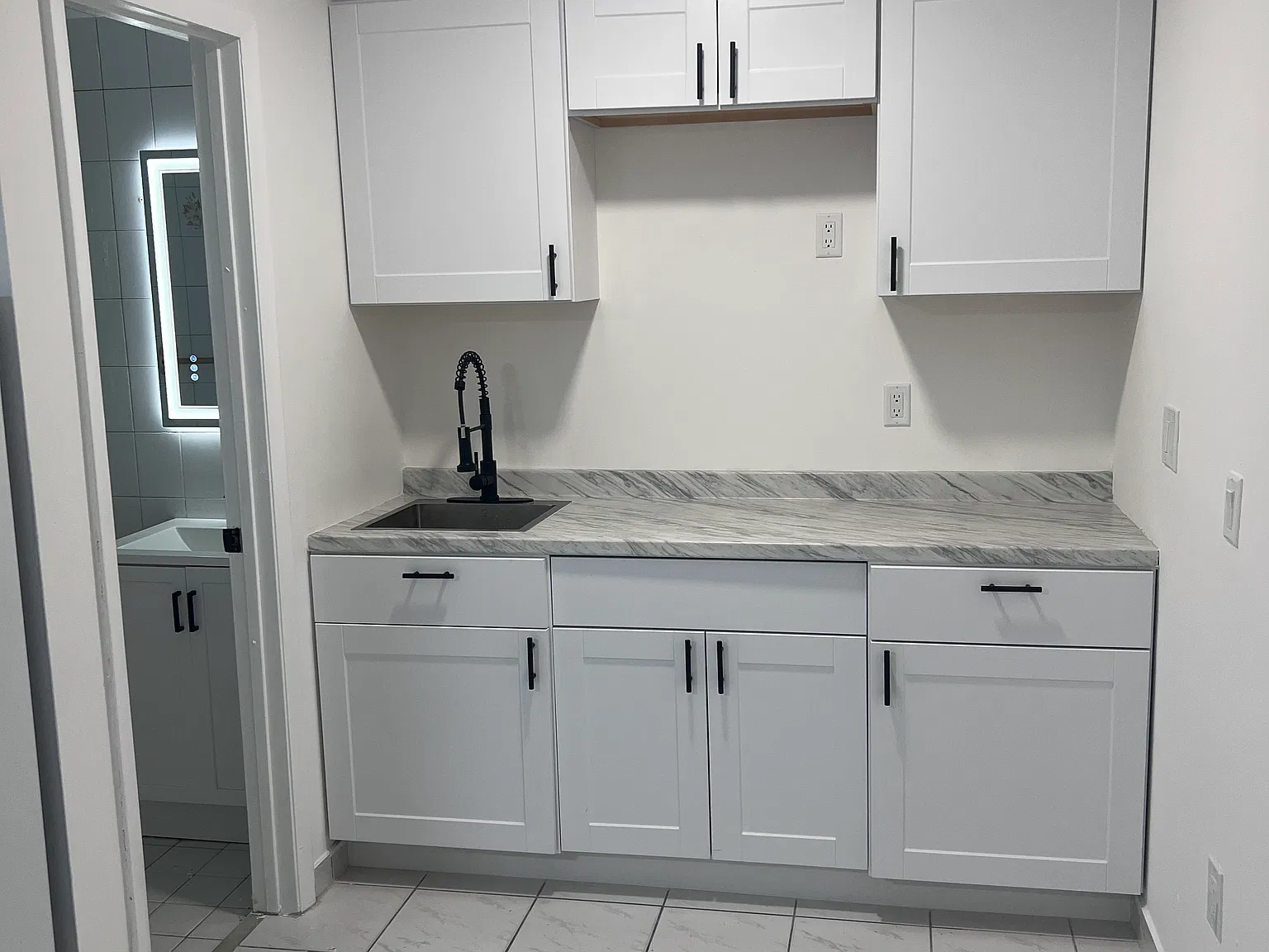 E 31st St, Hialeah — Photo 4