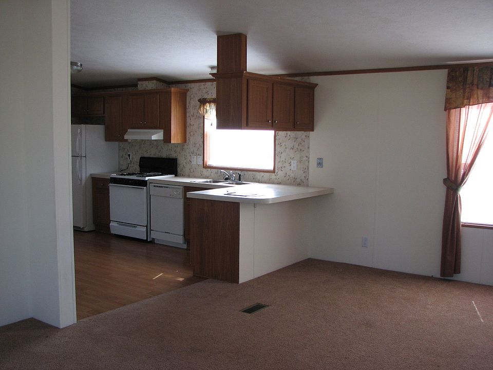 2nd image of 6464 Dillon Dr