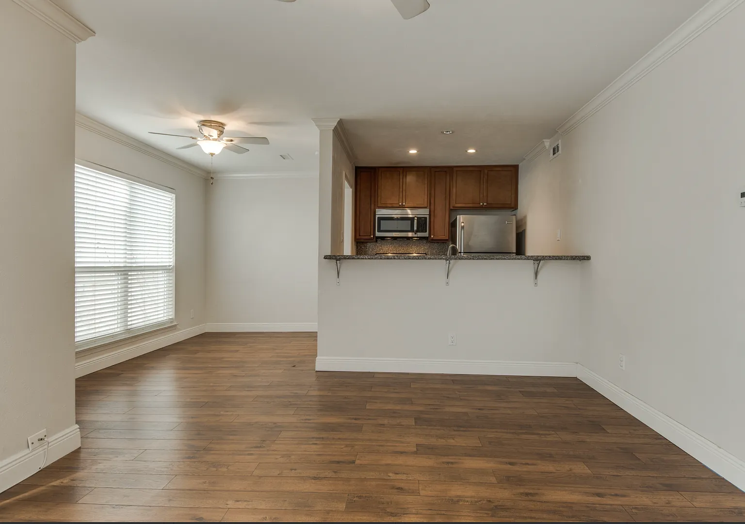 Gilbert 3907 Apts — Photo 1