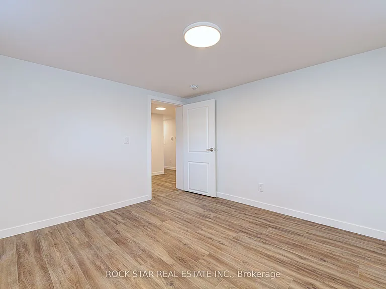 402 Jane St — Photo 12