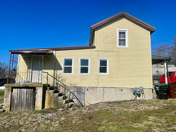 3rd image of 211 W Buford St
