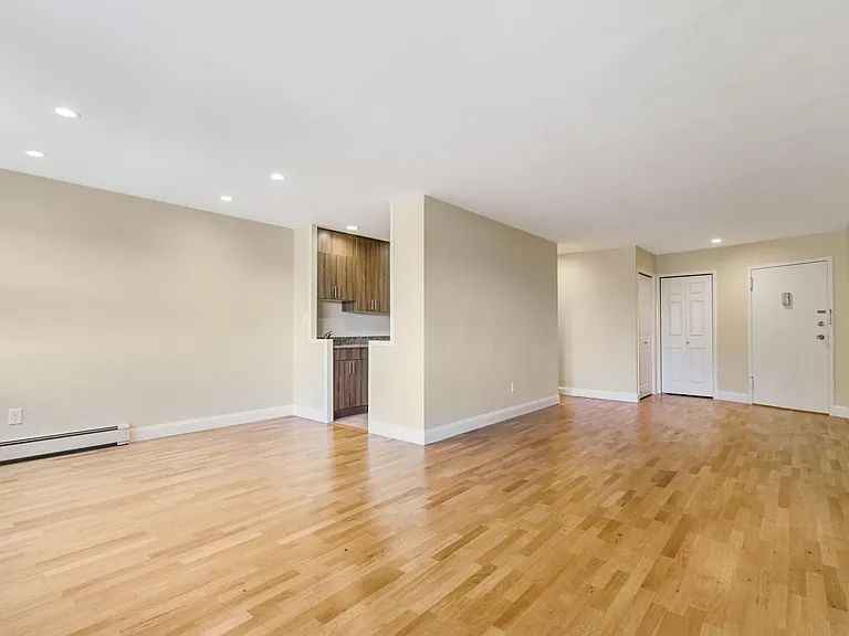 Heritage House Apartments — Photo 47