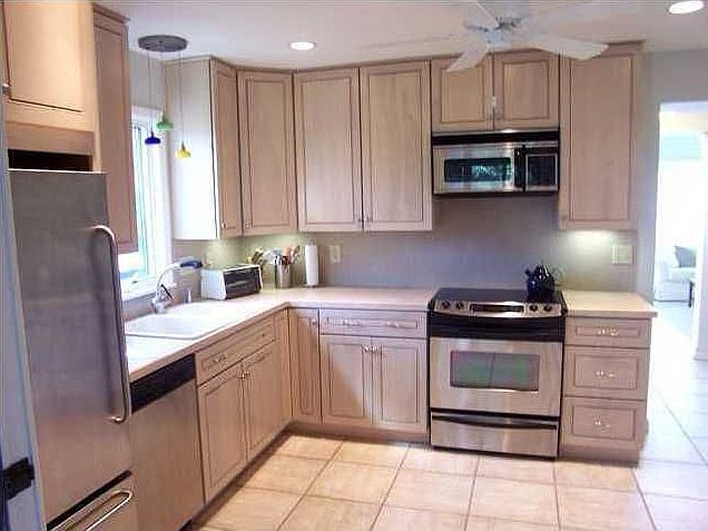 2nd image of 716 Spinnaker Beachhouse Vl