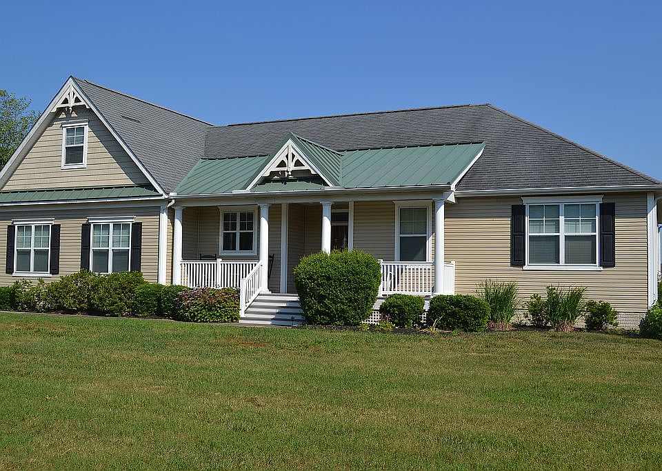 1st image of 37373 Hidden Bay Dr