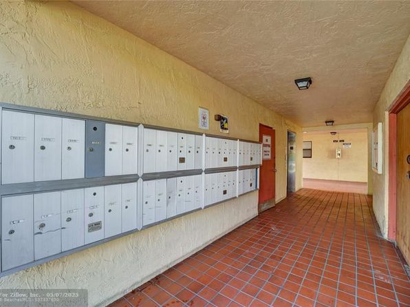 3252 Foxcroft Rd UNIT 109, Miramar, FL 33025