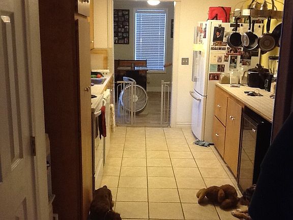 3rd image of 1710 Esther St