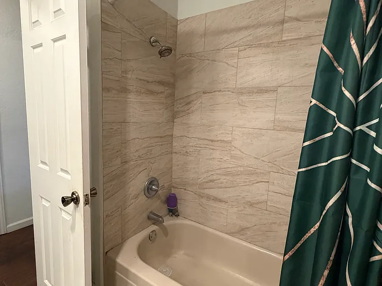 6413 Whitehurst Dr — Photo 10
