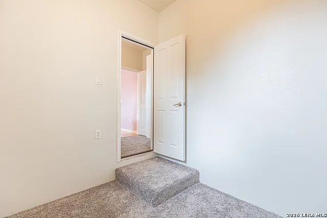 22216 Park Summit Cv — Photo 33
