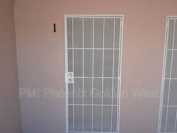 3rd image of 419 W 10th St #1