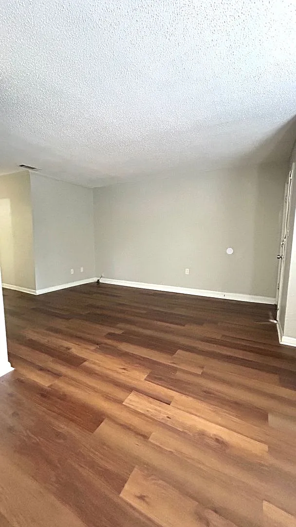 7401 Sw 42nd-Tower Village — Photo 4