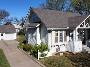 413 N Poplar St, Beloit, KS 67420