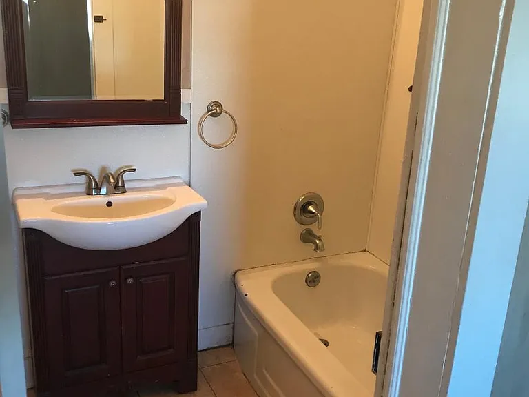 104 Thelma Dr #2 — Photo 5