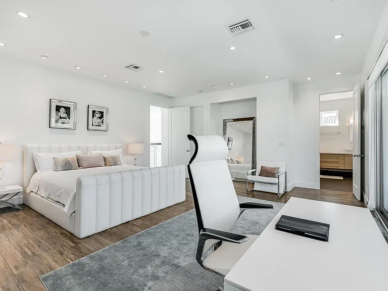 117 S Gordon Rd — Photo 31