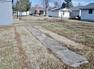 802 Ferry St, Metropolis, IL 62960