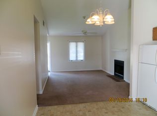 1895 Wellons Dr, Greenville, NC 27858
