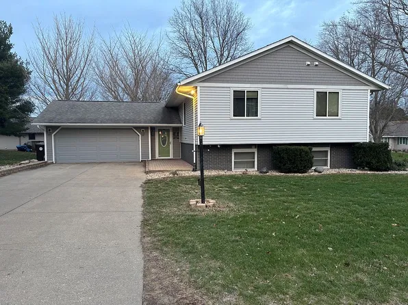 212 N Ostrom Ave, Princeville, IL 61559