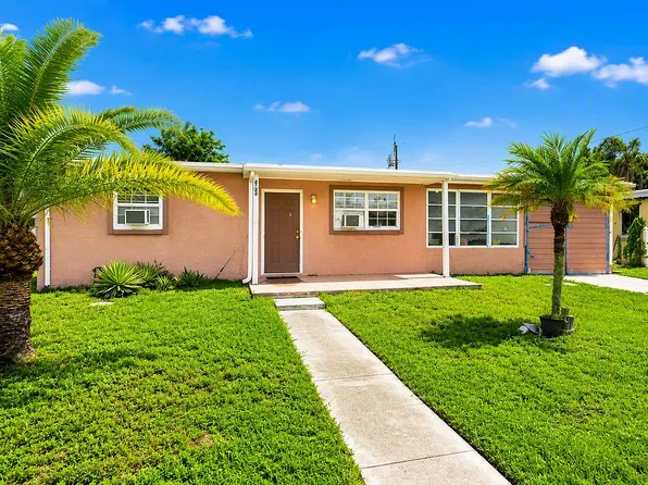 8746 Herbison Ave, North Port, FL 34287
