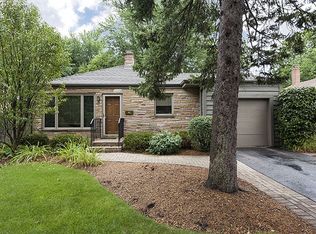1711 Beverly Pl, Highland Park, IL 60035